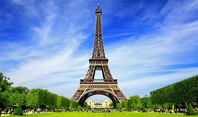A data de inauguração da Torre Eiffel foi em 31 de Março de 1.889